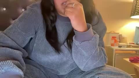 onlyinurdreams00 online show from November 22, 2025, 1:37 am