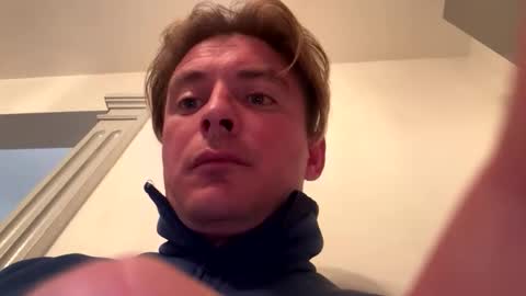 onlyloveyoutwice2016 online show from March 22, 2026, 6:33 pm