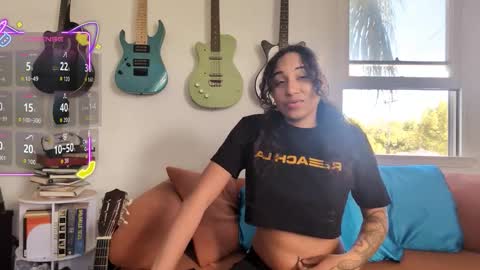 Snapshot of onlystrings chatting on January 14, 2026, 9:20 pm Duo online show from January 14, 2026, 9:20 pm