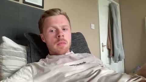 onnmyownface online show from April 21, 2026, 5:28 pm