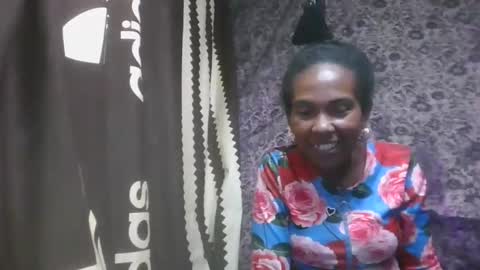 onorine online show from November 2, 2025, 5:04 pm