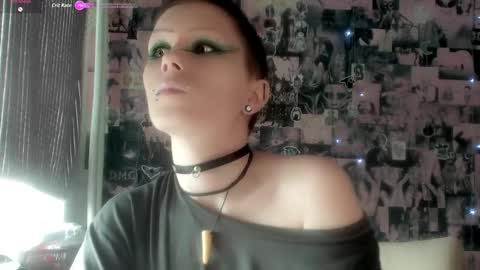 Snapshot of onyx_odyssey chatting on September 21, 2025, 11:28 pm Onyx online show from September 21, 2025, 11:28 pm