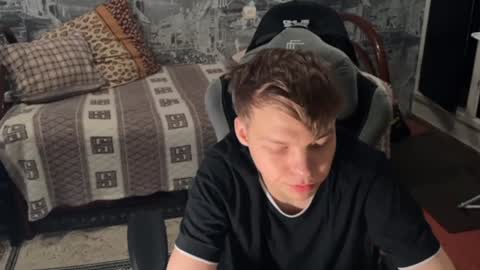 Snapshot of oofcblesssexx chatting on December 24, 2024, 6:17 pm bless god online show from December 24, 2024, 6:17 pm