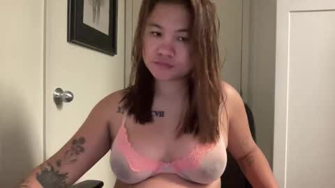 Miss Girly online show from December 19, 2025, 8:54 am