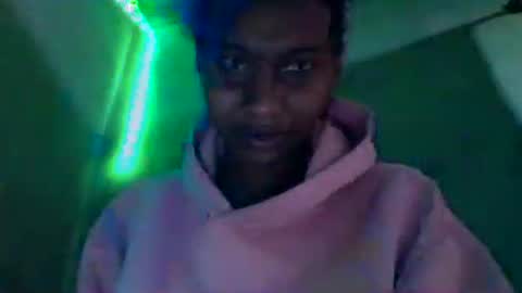 oolyette online show from October 29, 2025, 11:56 am