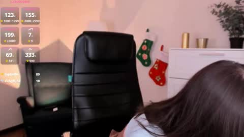 Snapshot of ooops_boobs chatting on January 11, 2026, 2:44 pm Chloe follow me online show from January 11, 2026, 2:44 pm