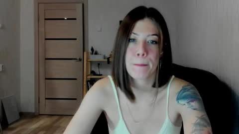 Britney online show from December 17, 2025, 1:06 pm