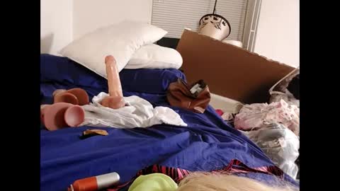 Snapshot of opalockajoe chatting on February 3, 2025, 4:04 am TsJojo online show from February 3, 2025, 4:04 am