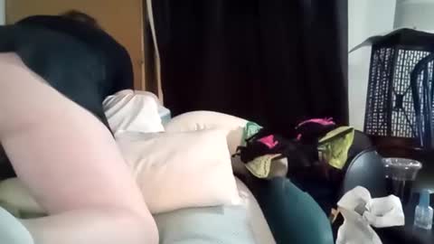 Snapshot of opalockajoe chatting on February 23, 2025, 1:57 am TsJojo online show from February 23, 2025, 1:57 am