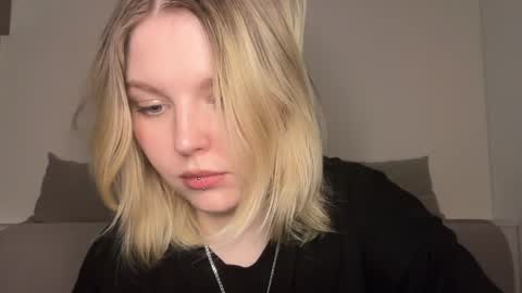 Ophelia online show from April 5, 2026, 10:29 pm