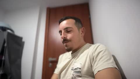 or online show from November 22, 2025, 9:25 pm