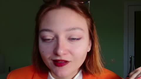 Snapshot of orange___melani chatting on October 19, 2025, 7:09 am Melani online show from October 19, 2025, 7:09 am