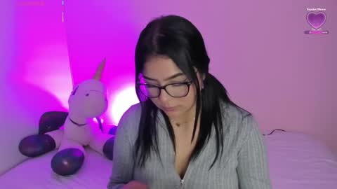 Miss Guzman  online show from October 23, 2025, 11:46 pm