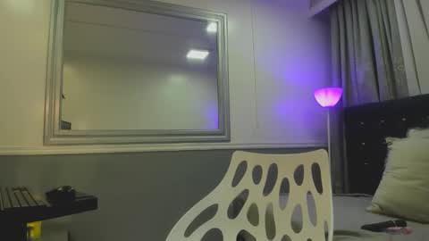 Oriana  online show from February 21, 2026, 11:00 am