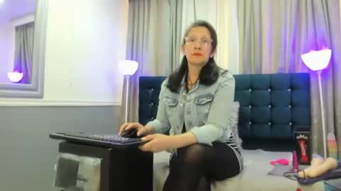 Oriana  online show from April 26, 2026, 1:20 pm