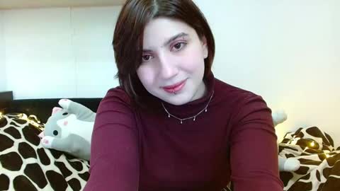 Snapshot of oriana_secret chatting on June 2, 2026, 8:16 am Oriana online show from June 2, 2026, 8:16 am