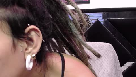 ORIANNA online show from March 7, 2025, 1:40 pm