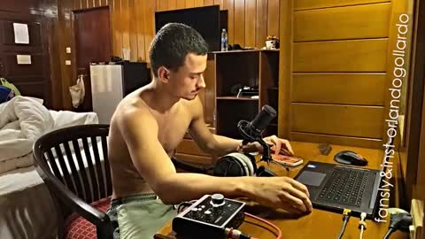 Snapshot of orlando__bloom chatting on November 21, 2025, 9:41 am Fansly and Instagram - online show from November 21, 2025, 9:41 am