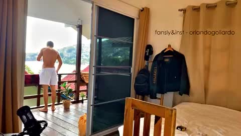 Snapshot of orlando__bloom chatting on December 17, 2025, 7:03 am Fansly and Instagram - online show from December 17, 2025, 7:03 am