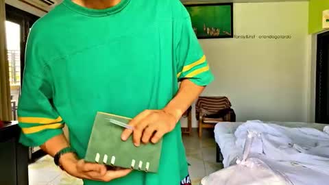 Snapshot of orlando__bloom chatting on January 12, 2026, 5:12 am Fansly and Instagram - online show from January 12, 2026, 5:12 am