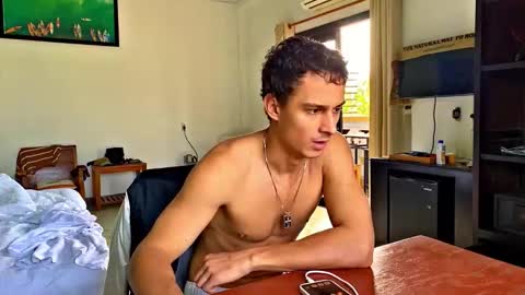 Snapshot of orlando__bloom chatting on January 17, 2026, 8:19 am Fansly and Instagram - online show from January 17, 2026, 8:19 am