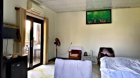 Snapshot of orlando__bloom chatting on February 7, 2026, 8:40 am Fansly and Instagram - online show from February 7, 2026, 8:40 am