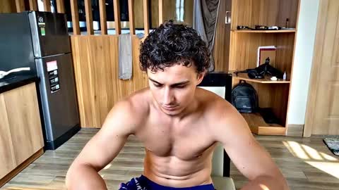 Snapshot of orlando__bloom chatting on March 20, 2026, 8:30 am Fansly and Instagram - online show from March 20, 2026, 8:30 am