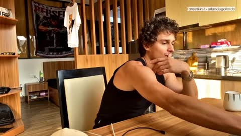 Snapshot of orlando__bloom chatting on March 27, 2026, 8:37 am Fansly and Instagram - online show from March 27, 2026, 8:37 am