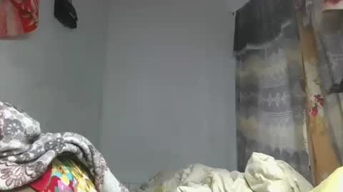 ornellahhh online show from October 29, 2025, 6:20 pm