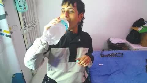 Snapshot of orus_420 chatting on November 1, 2025, 9:22 am orus_420 online show from November 1, 2025, 9:22 am