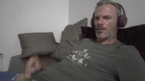 orwel09 online show from April 18, 2026, 7:07 pm