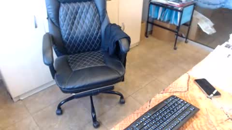 Snapshot of oscar_msng chatting on July 3, 2026, 3:40 pm Oscar online show from July 3, 2026, 3:40 pm