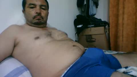 oscarjhe3512 online show from April 3, 2026, 1:58 am