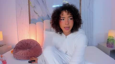 Snapshot of oshun_25 chatting on March 3, 2025, 11:55 am Oshun  online show from March 3, 2025, 11:55 am