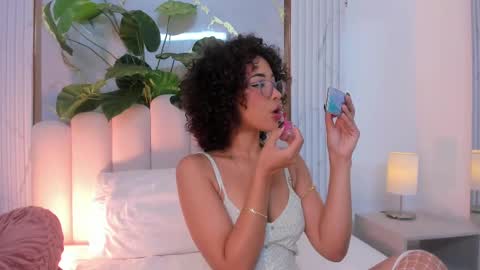 Snapshot of oshun_25 chatting on March 12, 2025, 11:53 am Oshun  online show from March 12, 2025, 11:53 am