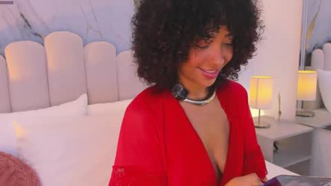Snapshot of oshun_25 chatting on September 25, 2025, 12:53 pm Oshun  online show from September 25, 2025, 12:53 pm