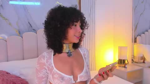 Snapshot of oshun_25 chatting on October 9, 2025, 12:36 pm Oshun  online show from October 9, 2025, 12:36 pm
