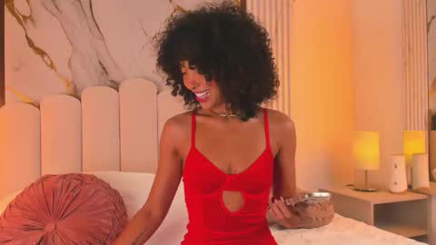 Snapshot of oshun_25 chatting on November 24, 2025, 12:38 pm Oshun online show from November 24, 2025, 12:38 pm