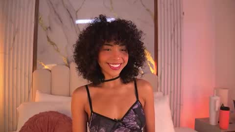 Snapshot of oshun_25 chatting on January 7, 2026, 12:07 pm Oshun online show from January 7, 2026, 12:07 pm