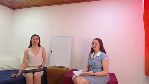 Angie  Daniela online show from September 14, 2025, 6:51 pm