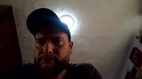 oskrsantiluna1530 online show from November 2, 2025, 10:12 pm