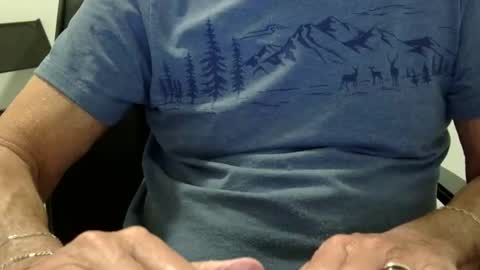 Snapshot of ossibottom chatting on May 26, 2026, 1:45 am Ossi online show from May 26, 2026, 1:45 am