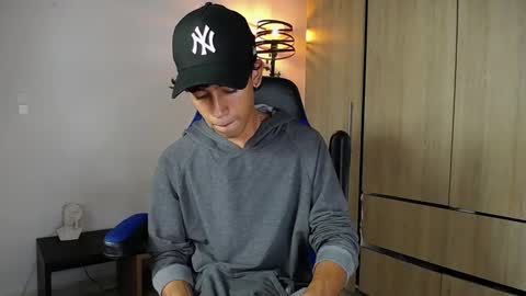 Snapshot of ostin_18hot chatting on December 21, 2024, 7:38 pm ostin 18hot online show from December 21, 2024, 7:38 pm