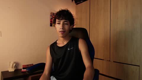 Snapshot of ostin_18hot chatting on January 3, 2025, 9:26 pm ostin 18hot online show from January 3, 2025, 9:26 pm