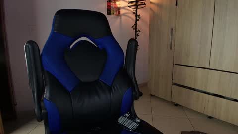 Snapshot of ostin_18hot chatting on January 16, 2025, 4:49 am ostin 18hot online show from January 16, 2025, 4:49 am