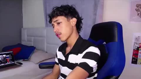 Snapshot of ostin_18hot chatting on September 12, 2025, 2:33 am ostin 18hot online show from September 12, 2025, 2:33 am