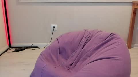 Otis online show from May 19, 2026, 6:14 pm