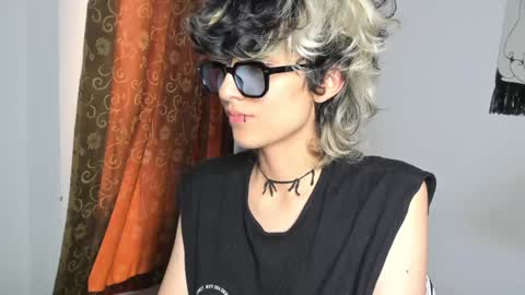 Otto 3 online show from December 14, 2024, 8:29 pm
