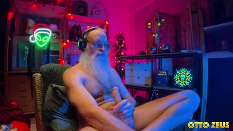 Snapshot of ottozeus chatting on December 26, 2024, 7:45 am Otto Zeus online show from December 26, 2024, 7:45 am