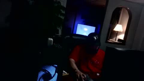 Snapshot of ouiostie chatting on December 29, 2024, 1:06 pm Vraiment la online show from December 29, 2024, 1:06 pm